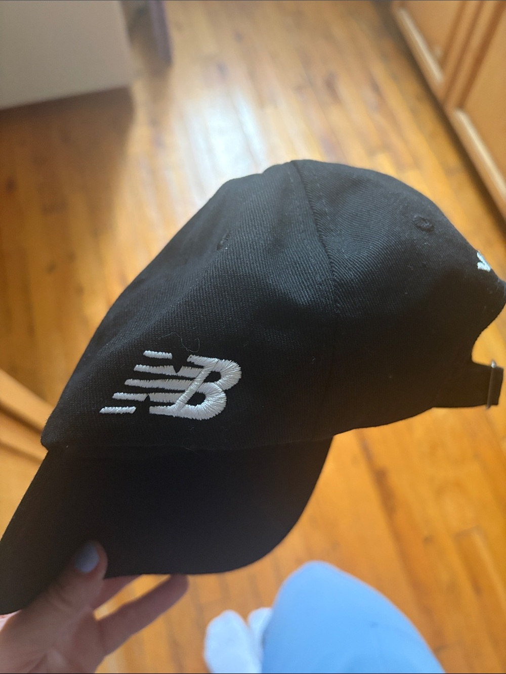 New Balance Black Bronx 10 Mile Patch Cap NWOT - Picture 2 of 3